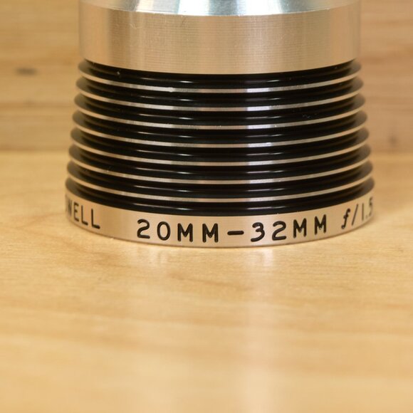 Vintage Bell & Howell Projector Lens 20–32mm f/1.5 / Clean Glass / USA - Picture 4 of 8